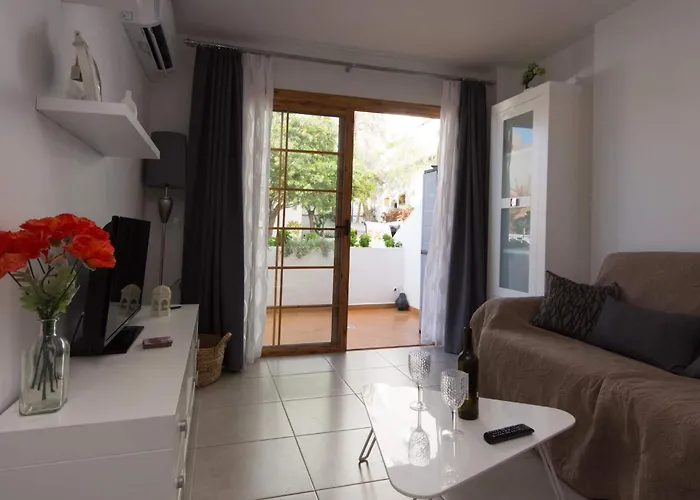 Garden 14 - One Bed On Ground Floor *